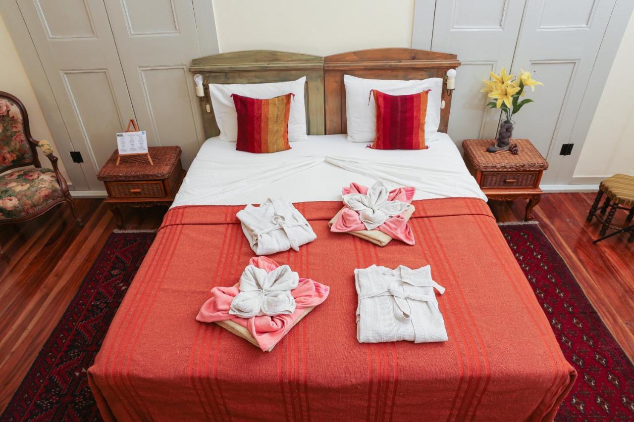 The Colonial Guest House Sao Filipe Bagian luar foto